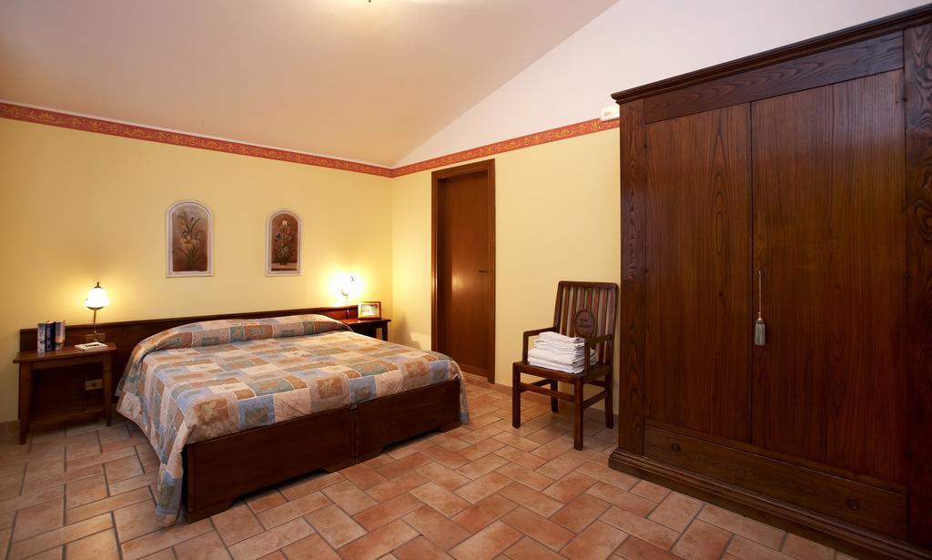 Casale Favilluta Guest House Petrignano Ruang foto