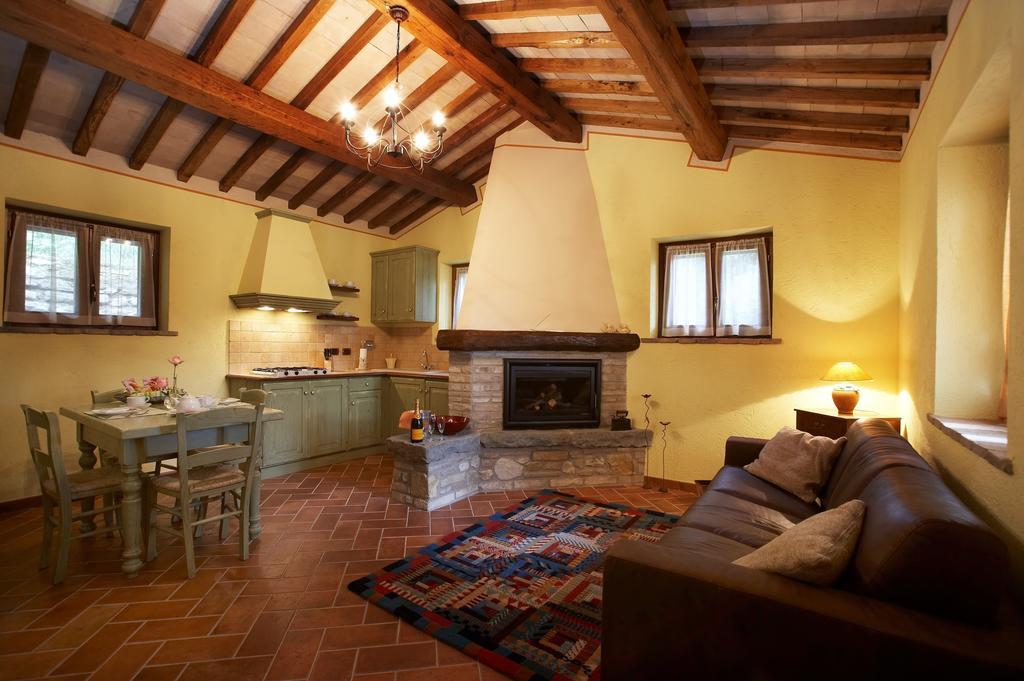 Casale Favilluta Guest House Petrignano Ruang foto