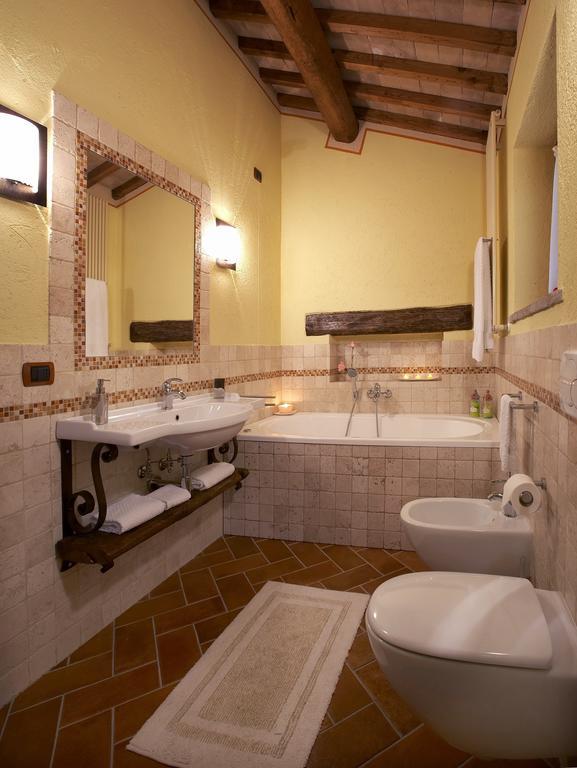 Casale Favilluta Guest House Petrignano Ruang foto