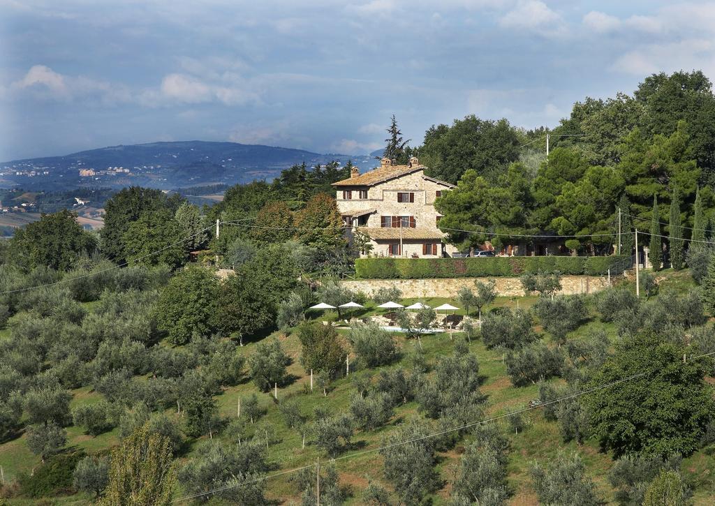 Casale Favilluta Guest House Petrignano Bagian luar foto
