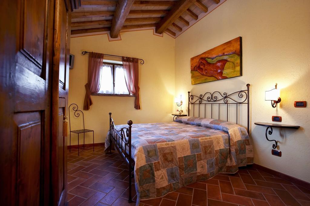 Casale Favilluta Guest House Petrignano Bagian luar foto
